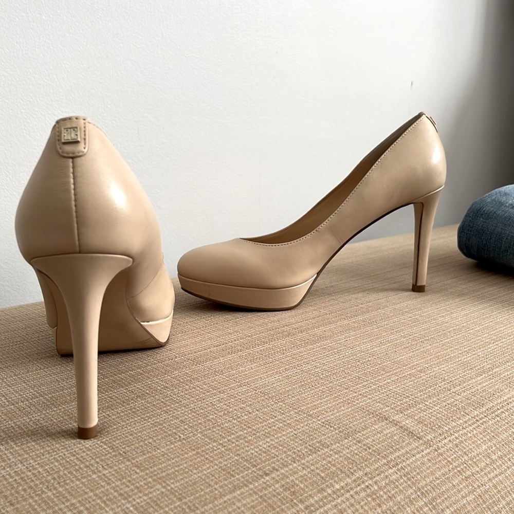 Ivanka Trump platform pump, 4 in heal, size 8, beige/cream